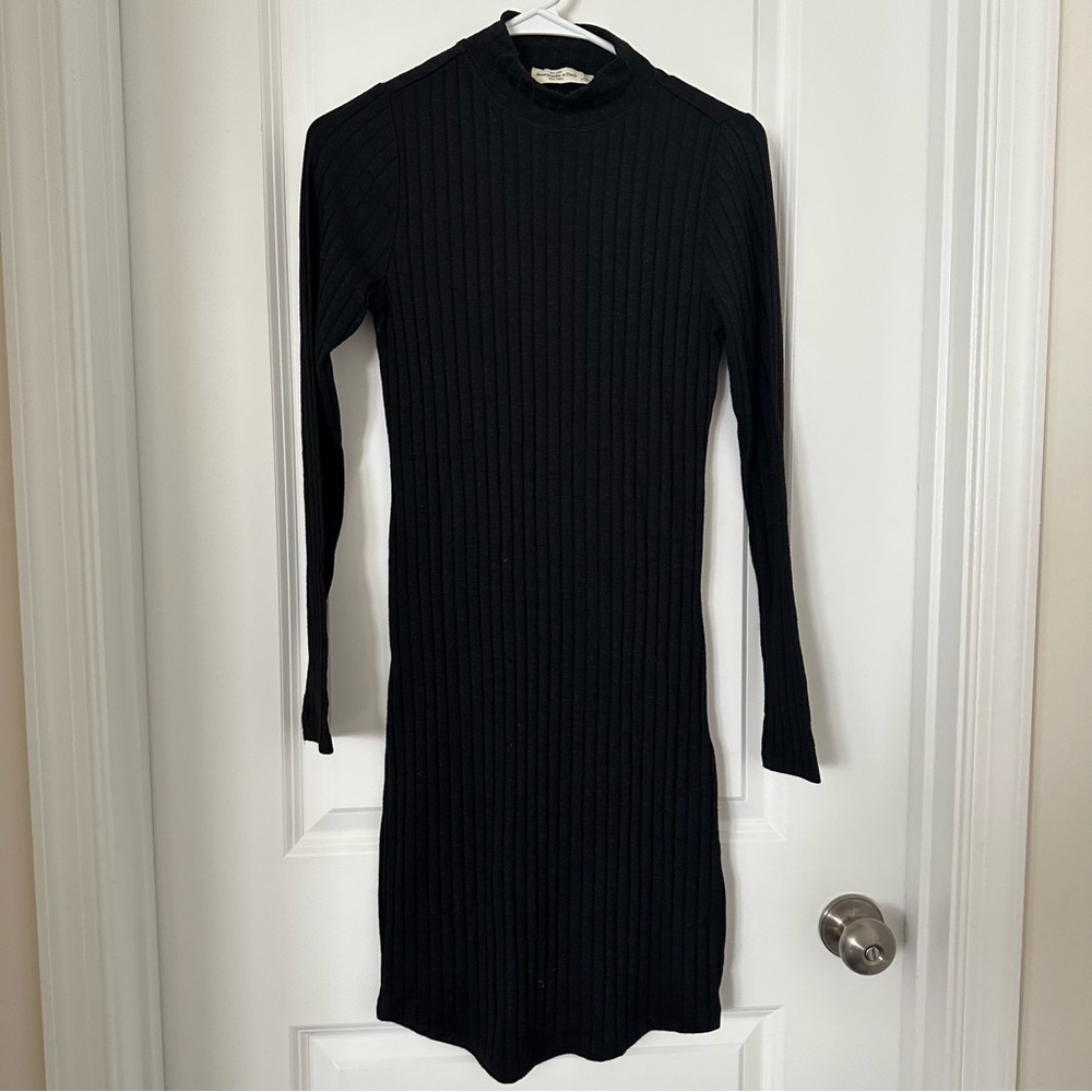 Midi A&F ribbed black dress